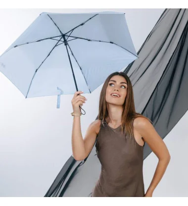 parapluie ultra léger 100g Smati bleu ciel poids plume