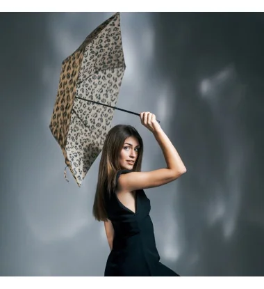 parapluie ultra léger 100g Smati motif léopard poids plume